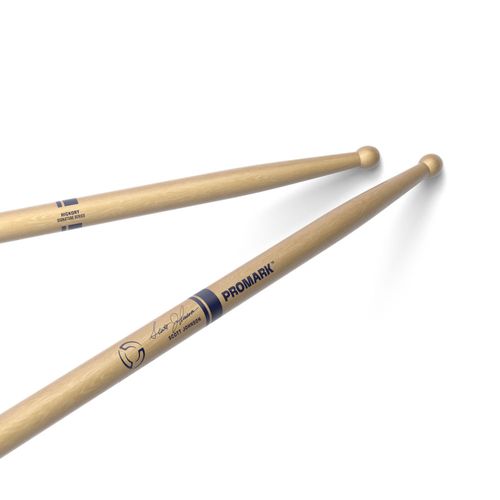 Baqueta Para Caixa Marcial Scott Johnson Hickory (Par) ProMark Artist Series TXDC17W